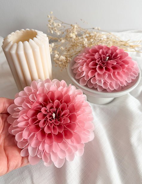 Sweet Love – håndformet Dahlia blomsterlys