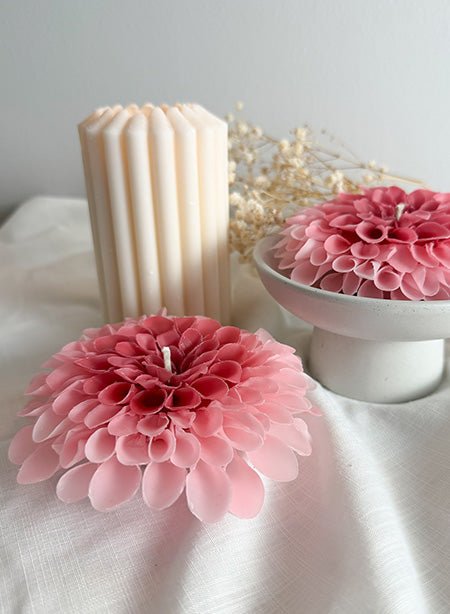 Sweet Love – håndformet Dahlia blomsterlys