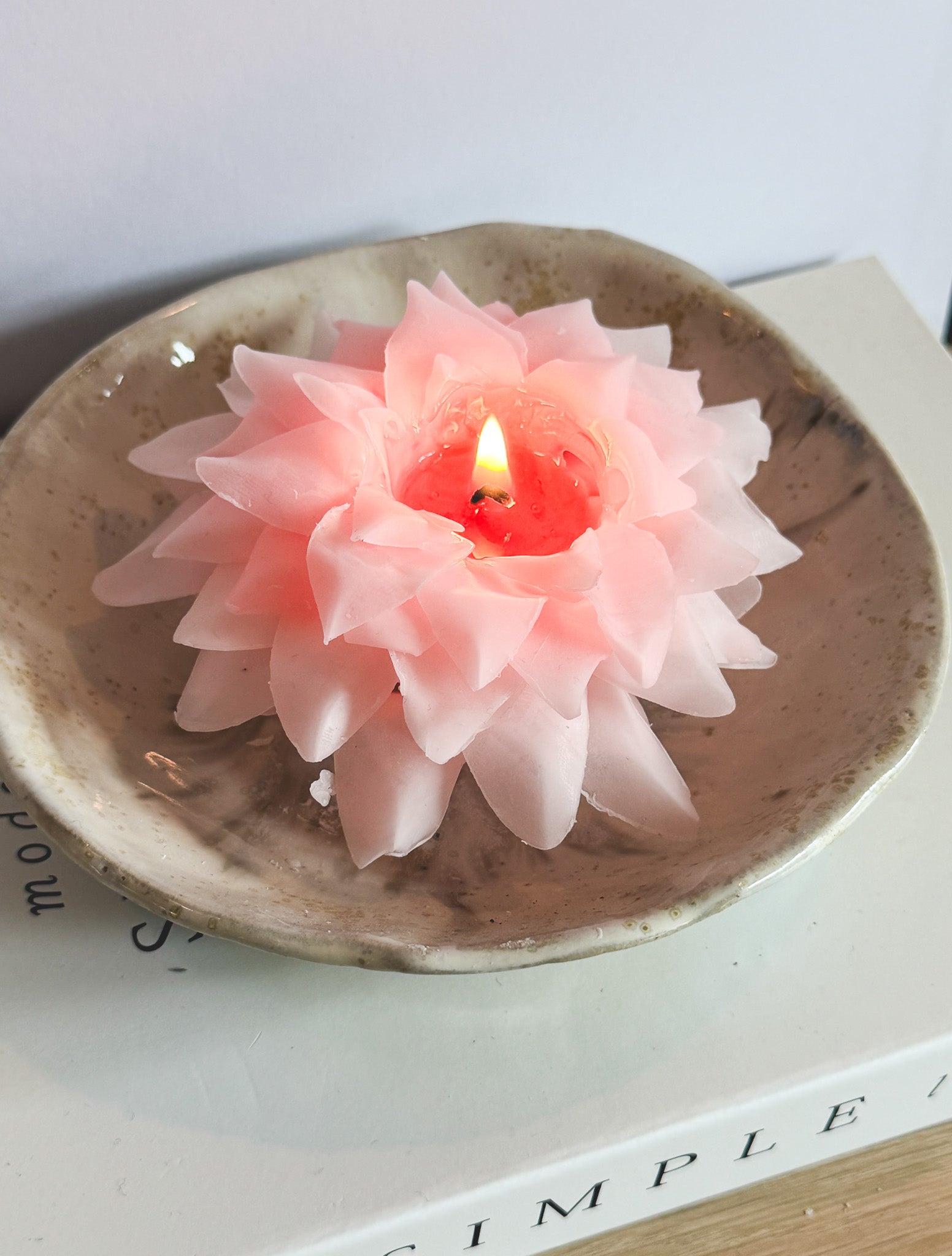 Amélie – håndformet Dahlia blomsterlys