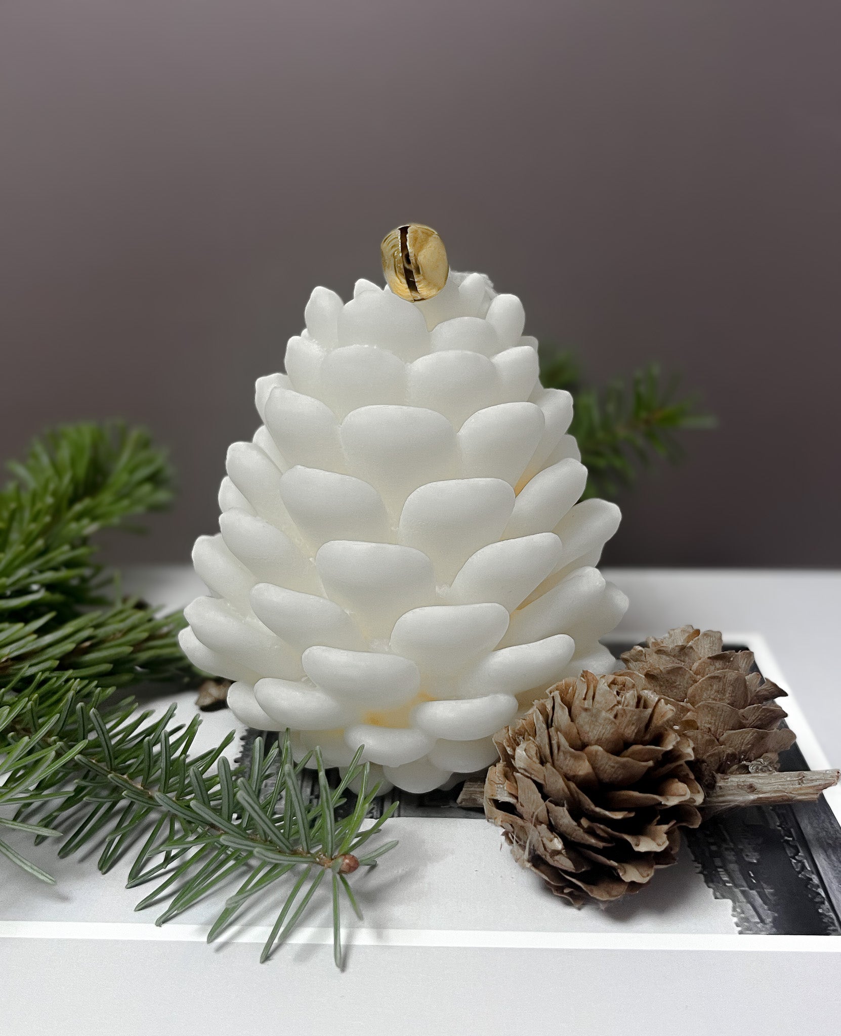 Grankogle dekorativt sojalys